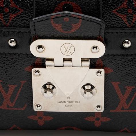 louis vuitton infrarouge cles|Louis Vuitton handbag charms.